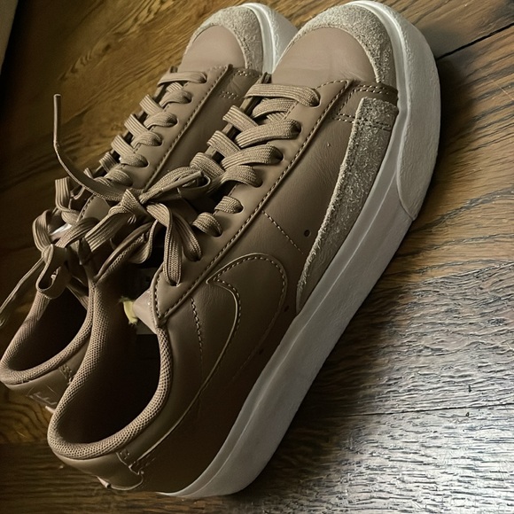 Nike Platform Blazers Women Size 7 - Picture 8 of 12